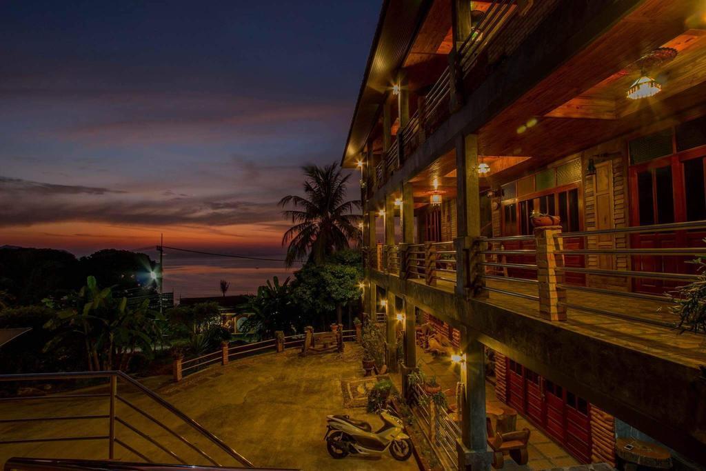 Sea Rock Resort Ko Pha Ngan Exterior foto